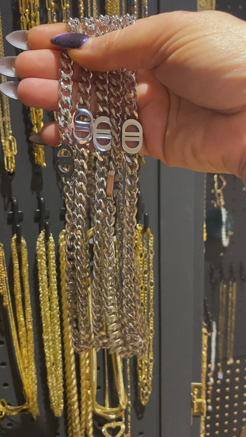 Tulum bold statement chain
